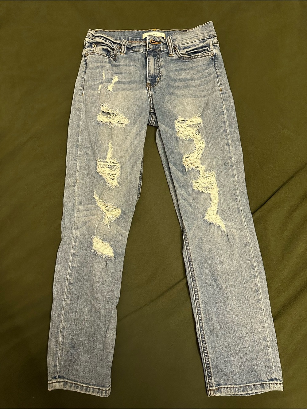 eunina Light Blue Distressed Straight-Leg Jeans